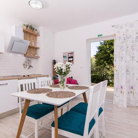 Апартаменты Apartman Sun Солин Экстерьер фото